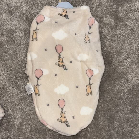 Winnie the Pooh Bear Collection Disney Plush Baby Blanket & Swaddle Balloon New - Picture 6 of 8